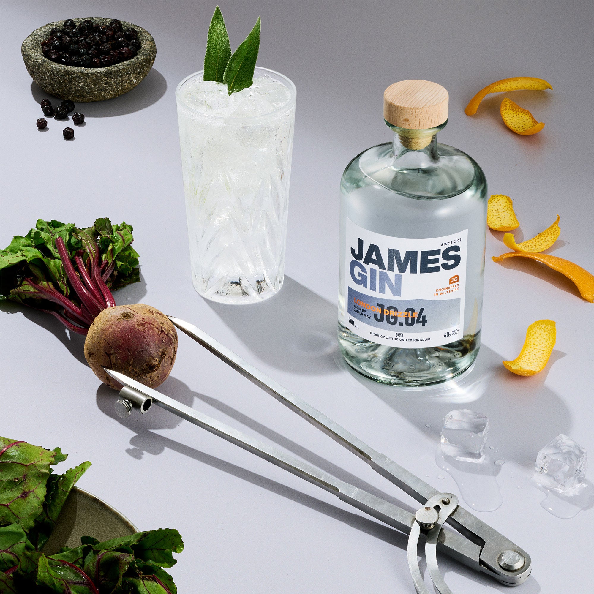James Gin London Drizzle bottle, ingredients and cocktail – premium gin by James May, produced and bottled in the UK.